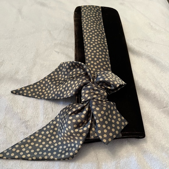 Shiraleah Velvet Clutch ~ new - Picture 5 of 5